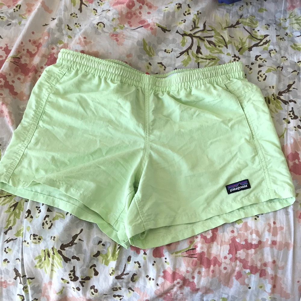 Lite green baggies